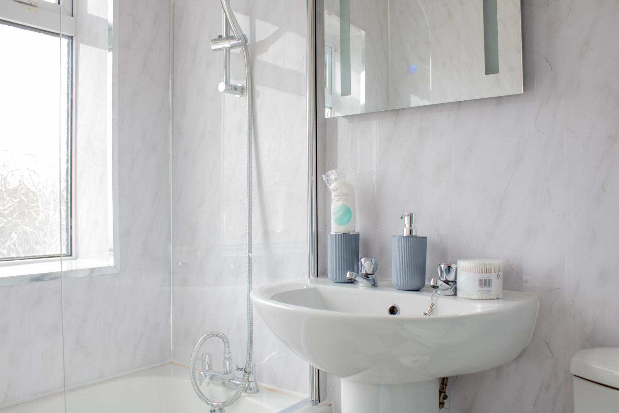Harvard House, Stylish 3 Bedroom House In Solihull 5 Mins To The Nec, Bhx ,Jlr With Free Parking Birmingham Eksteriør billede