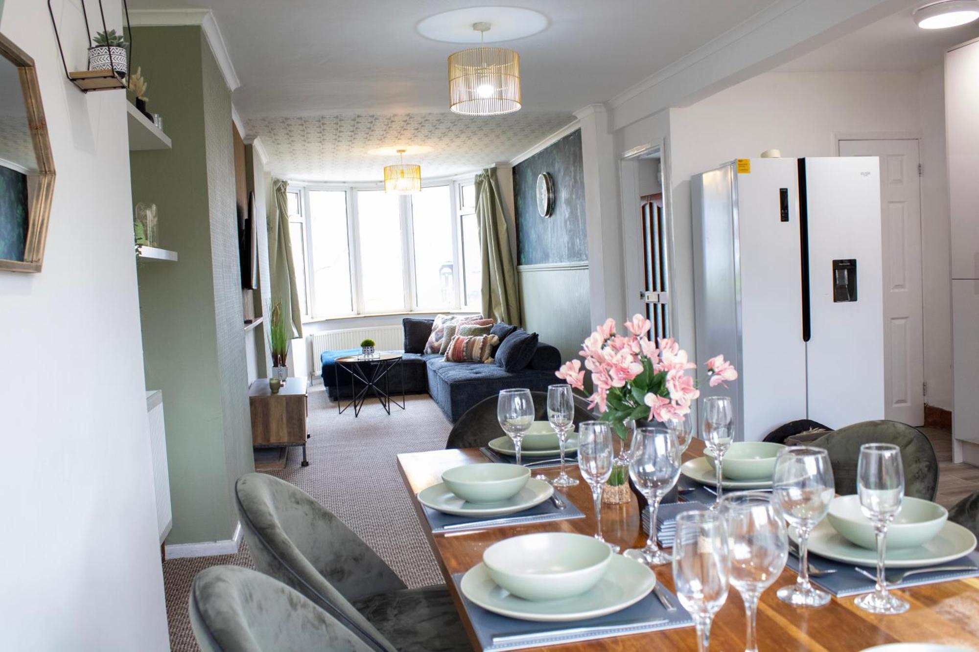 Harvard House, Stylish 3 Bedroom House In Solihull 5 Mins To The Nec, Bhx ,Jlr With Free Parking Birmingham Eksteriør billede